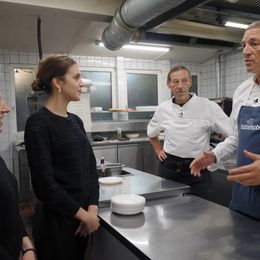 In der ersten Episode besucht Weissgerber das „Donau Riviera"