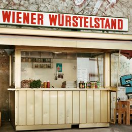Wiener Würstelstand 1080
