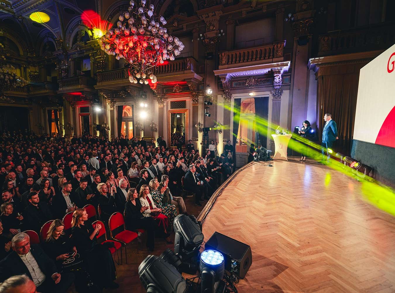 © Gault&Millau Tschechien Miroslav Lekeš gibt bei der Gala in Prag die Pläne bekannt