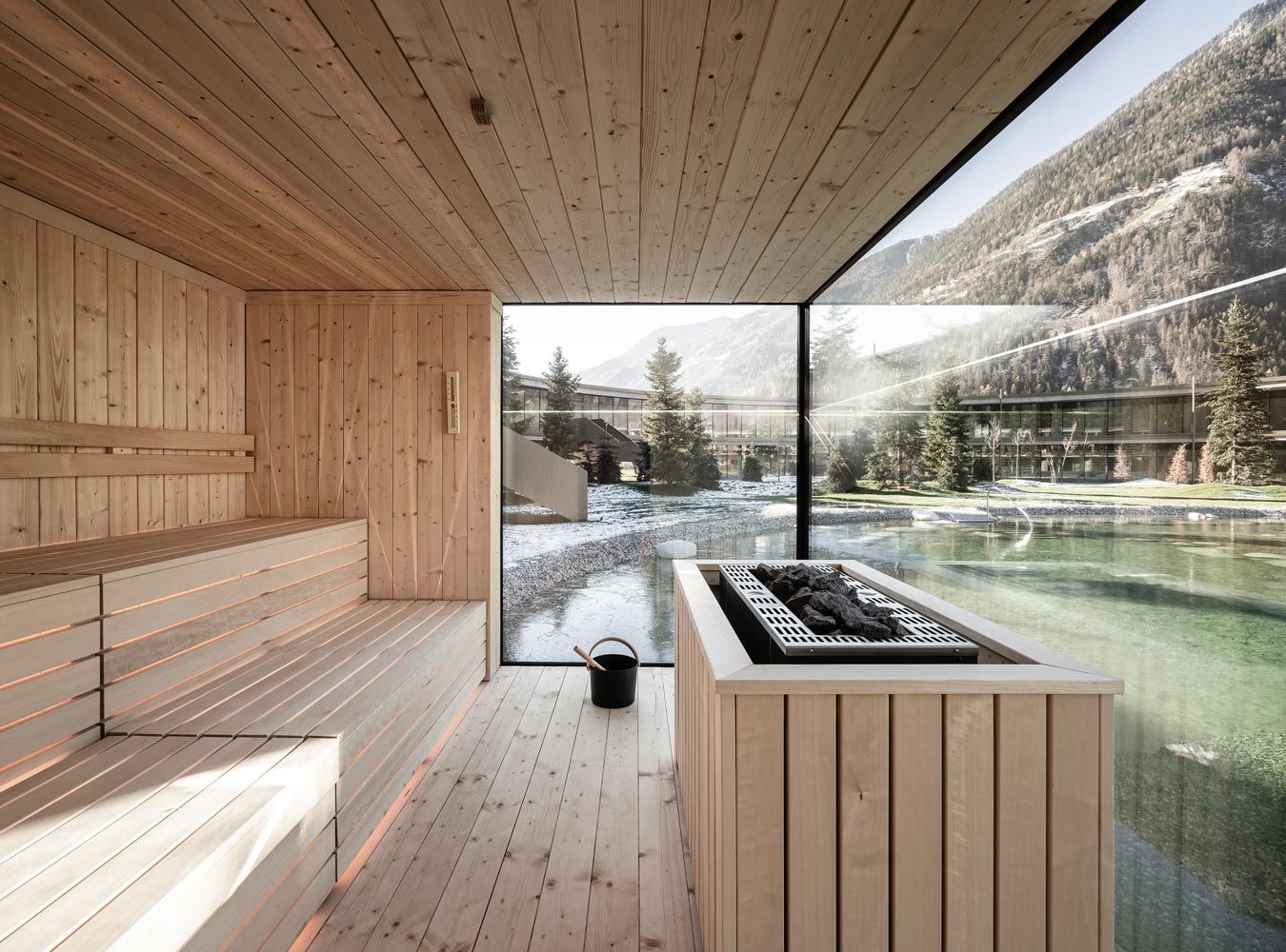 Sauna mit Blick auf den Garten