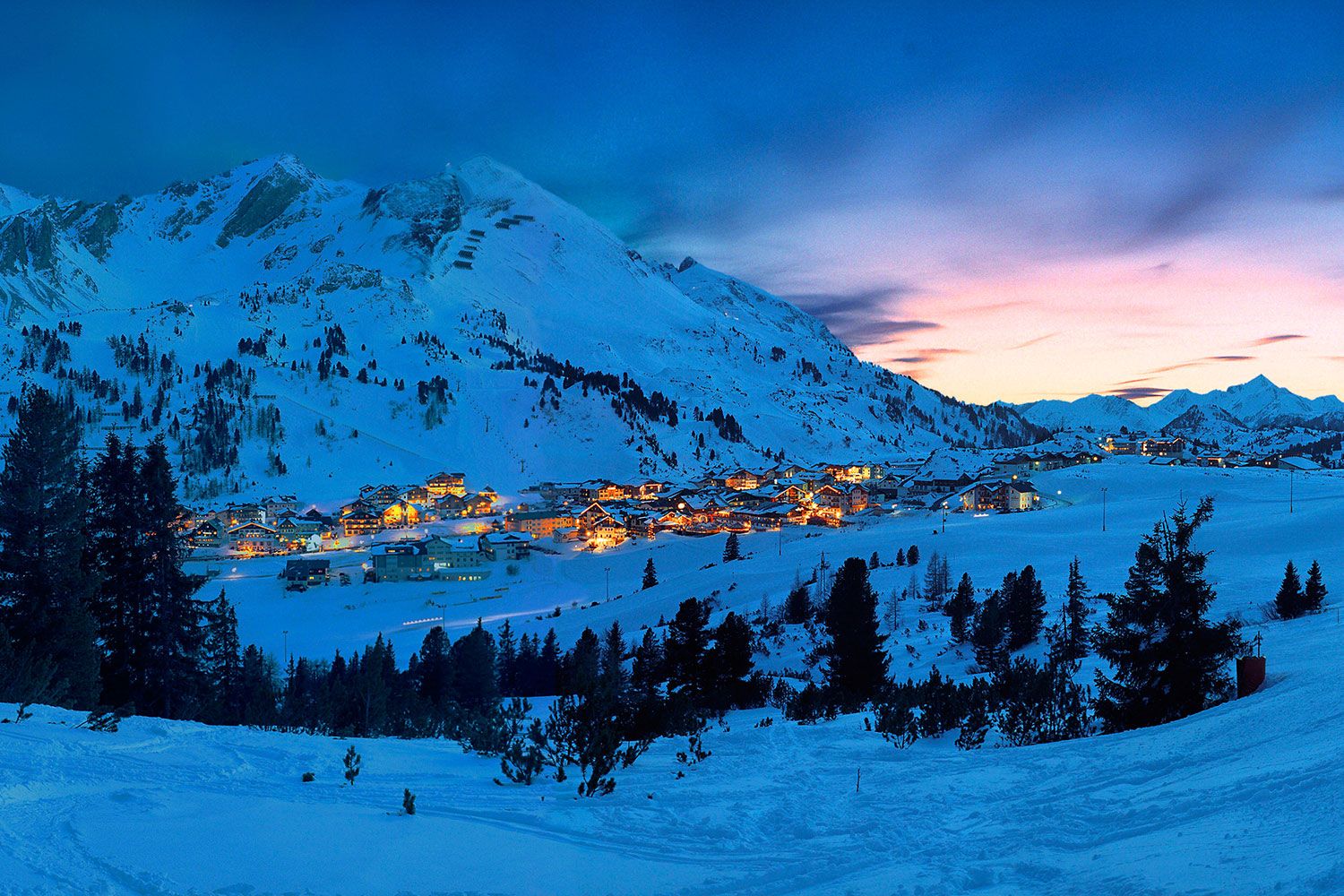 Obertauern in der Dämmerung