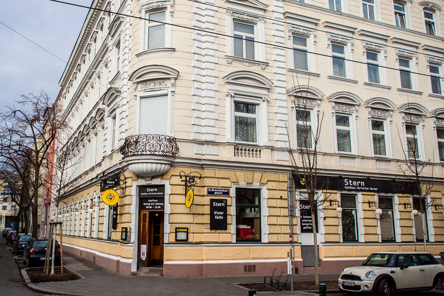 Außenansicht von der Braunhubergasse
