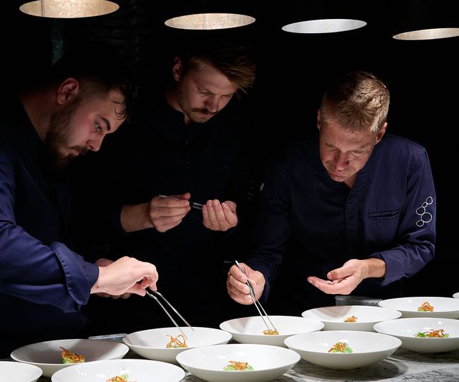 Andreas Senn (re.) mit seinem Team