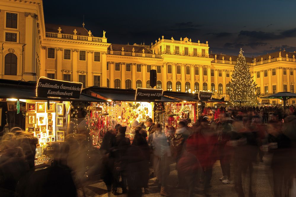 Stimmungsvolles Ambiente vor dem Schloss Schönbrunn