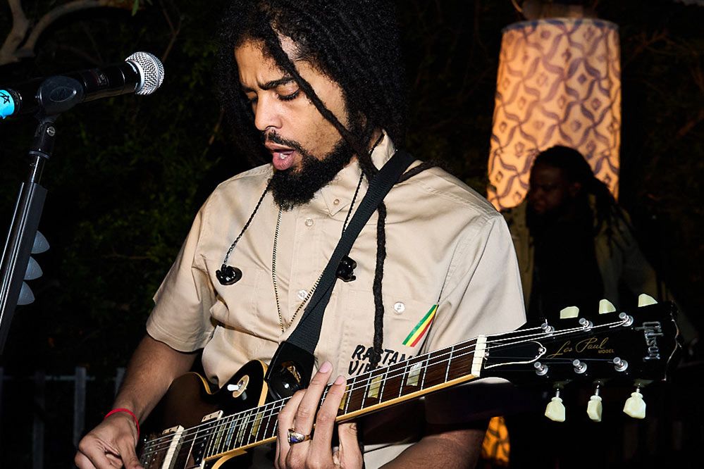 So wie der Opa: Skip Marley begeistert mit entspannten Reggae Beats.