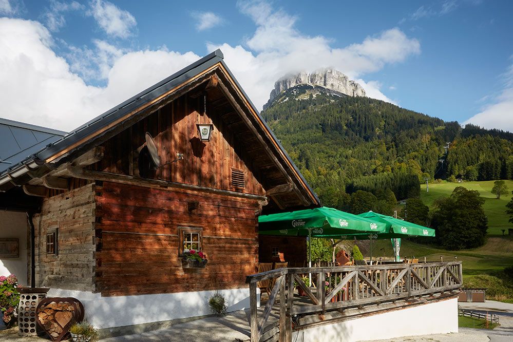 Geiger Alm mit Blick auf den Loser