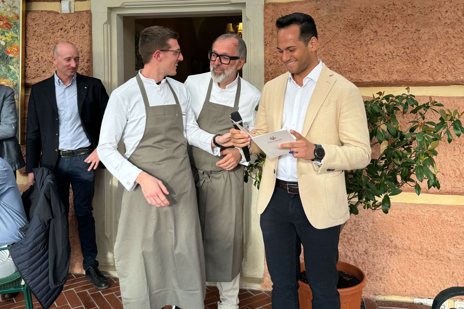 Niederkofler mit Küchenchef Mauro Siega und Sommelier Lukas Gerges